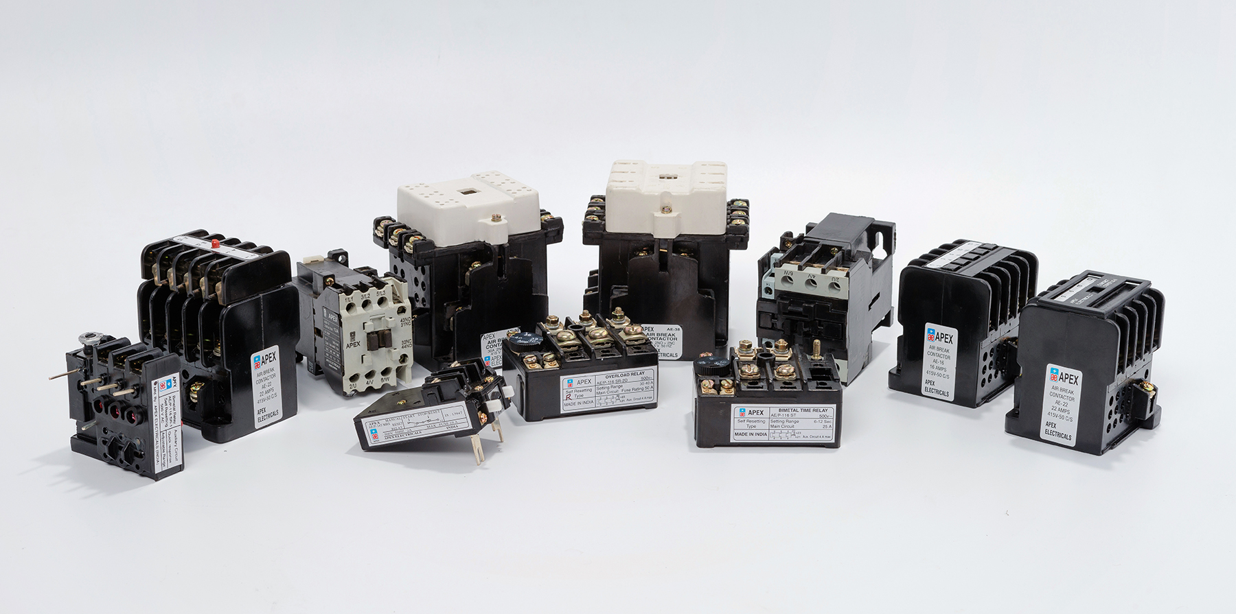 Industrial air break contactor for motor and power circuits